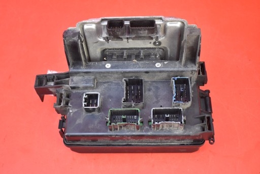 Блок запобіжників p04692028ah chrysler 300 c 1 i 3.5 v6 249 км 04-10