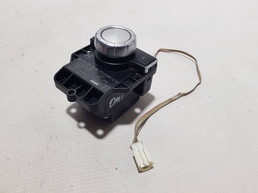 PANEL POKRETLO RADIA navigation devices IDRIVE MERCEDES W204 LIFT 2048709558
