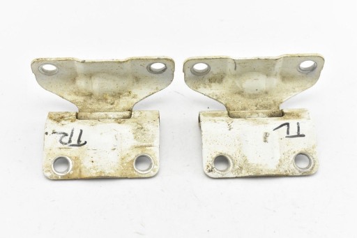 MN136381 - Петля закрылка борта задняя MITSUBISHI L200 V 14-