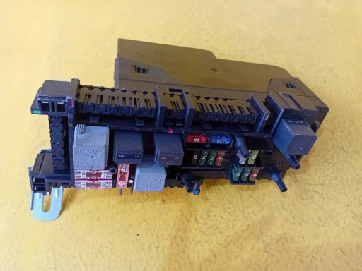 Mercedes e w212 модуль драйвера sam 2129004022