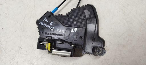lock door front front left Toyota Avensis T27