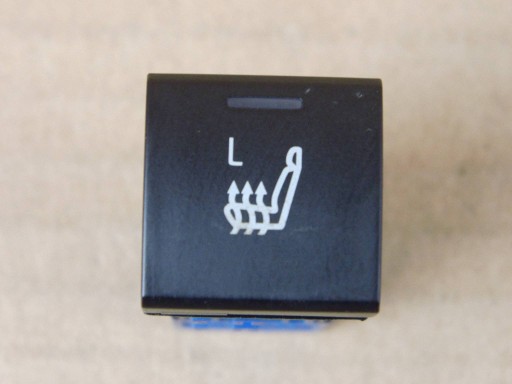 Toyota Aygo X button switch grzania seats left