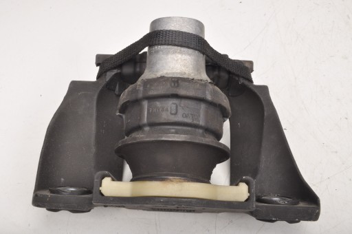 XC60 II МОТОР ЛАПА КРОНШТЕЙН 31686885