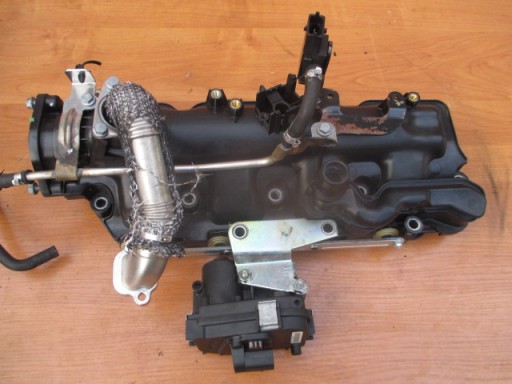 OPEL INSIGNIA 2.0 CDTI ВПУСКНОЙ КОЛЛЕКТОР 55571993