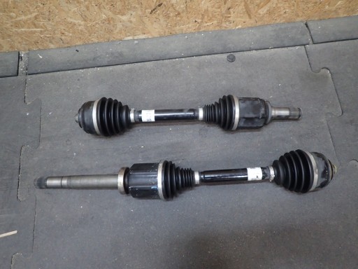 Піввісь MERCEDES VITO W447 V клас a4473306900