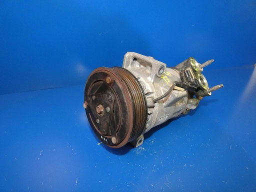 VOLVO XC40 1.5 T3 TURBO compressor of the air conditioning