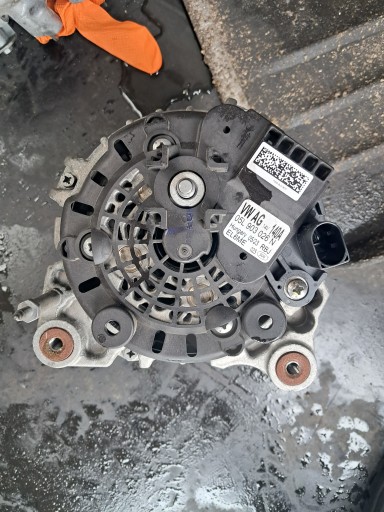 05L 903 - Vw audi seat skoda генератор 05l903026n 140a 14v 26000