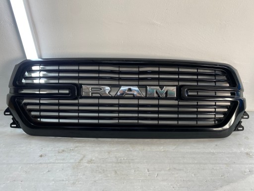 6BT01TRMAF - Dodge Ram 2019 19- Решетка радиатора черная США