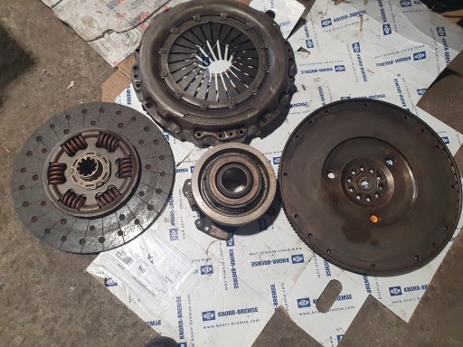 Диск нажимного підшипника зчеплення MAN TGS автомат 500