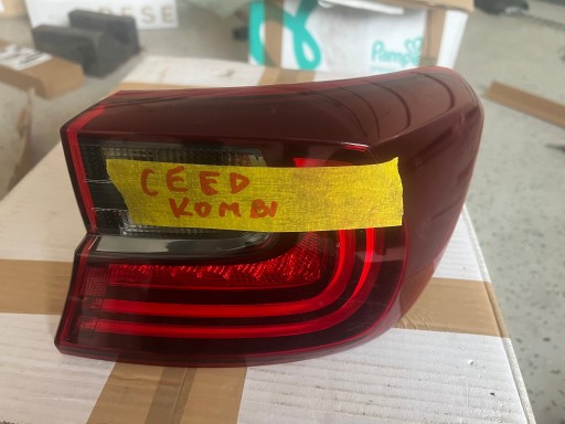 92402J7050 - Kia ceed iii 18+ h/b фонарь задний правый светодиодный европа