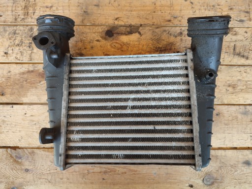 INTERCOOLER luft AUDI A4 PASSAT B5 8D0145805D