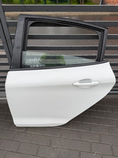 Задні ліві двері peugeot 208 ewp 12-19r ori oem комплект