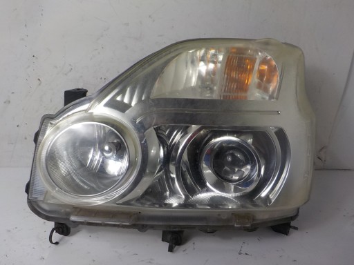 NISSAN X-TRAIL T31 XENON light left front front UK