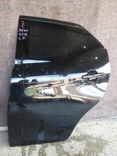 Двері ліва задня toyota aygo ii