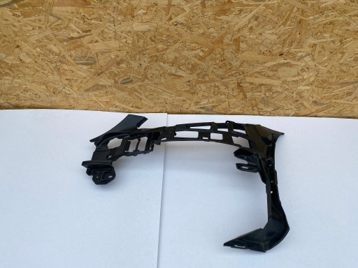 Кріплення переднього лівого бампера a2058853165 mercedes c w205 amg