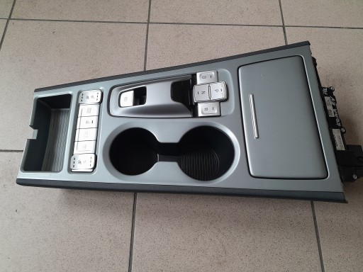 84651-DD000 84651-DD000SPS - HYUNDAI KONA 2021 EV ТУНЕЛЬ РАМКА ПАНЕЛЬ ПЕРЕМИКАЧ