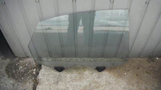 S1 - AUDI A8 D3 02-09 Скло заднє праве подвійне