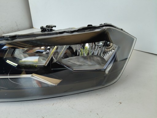 light left REFLEKTOR VW POLO 2G 2G0 17