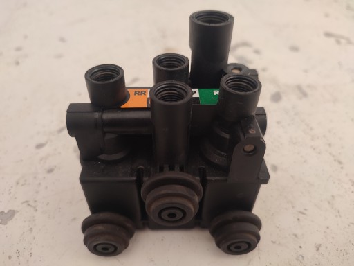 JPLA-5B710-AA - КЛАПАН ПІДВІСИ RANGE ROVER SPORT L494