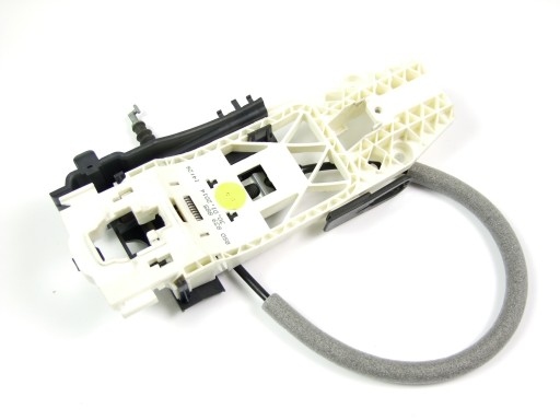 AUDI TT 8S НАПРАВЛЯЮЩАЯ РУЧКИ 8S0839885