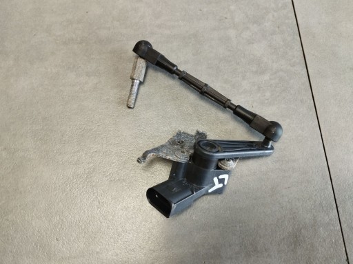Audi A4 S4 B9 8W Sensor poziomowania lichte links heck 8W0941309E