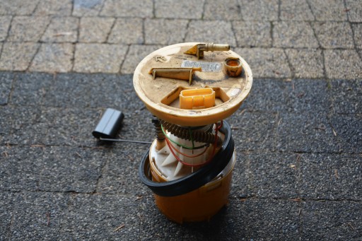 ПАЛИВНИЙ НАСОС FORD FOCUS MK2 3M519275