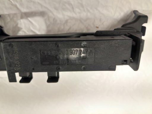 AUDI A4 A5 F5 8W aerial amplifier KESSY 4M0907247A