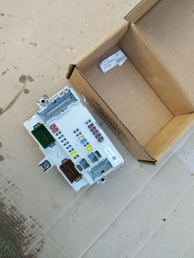 68354599AF - Блок предохранителей jeep cherokee kl lift bsi