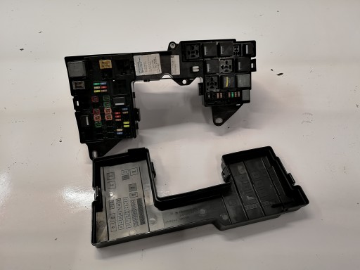 AX23-14290-AHB - Блок предохранителей jaguar xf x250 10r 3.0d