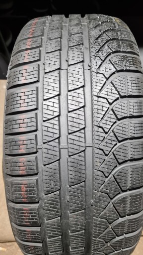 PIRELLI P ZERO WINTER 235 35 19