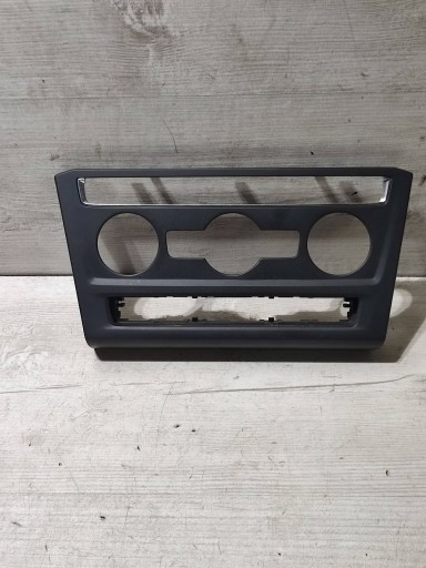 Volkswagen Touran III 20r 5TA panel central
