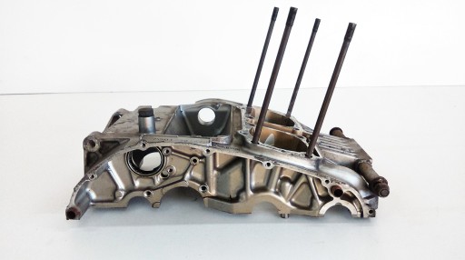 SUZUKI GS 500 блок Картера