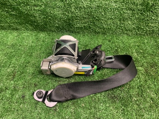seat belt front left MERCEDES C-class W204 A2048609785