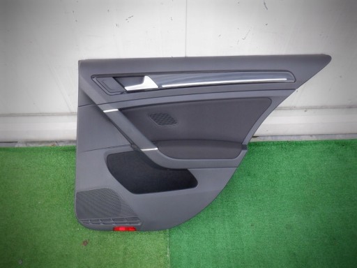 8 - VW GOLF VII ЗАДНЯЯ ПРАВАЯ ДВЕРЬ БЕКОН