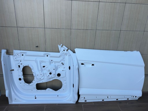 Lamborghini Urus lemez ajtó első jobb, Front Right Door