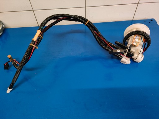 Насос датчик топлива Mercedes W203 купе 1.8 k