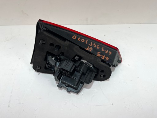 feu gauche arrière du capot SEAT ARONA 6F9 6F9945307D