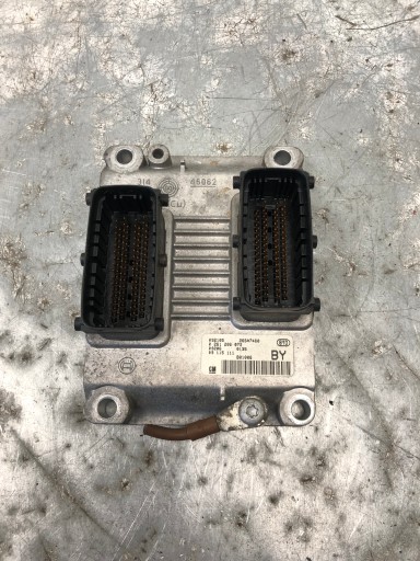 počítač MOTORU OPEL CORSA C 09115111