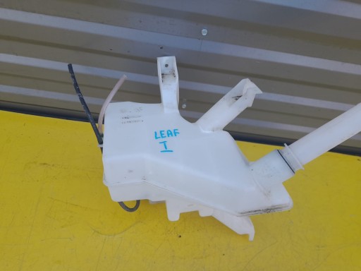 NISSAN LEAF І БАЧОК ОМИВАЧА 10-17