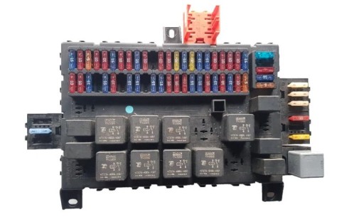 Блок предохранителей daf 1895428