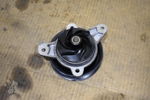IDEALNA VODENA PUMPA BENTLEY V12 1