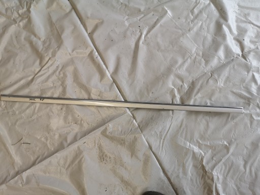 CHRYSLER 300C МОЛДИНГ ПРАВОЙ ПЕРЕДНЕЙ ДВЕРИ