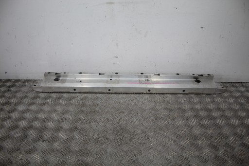 radiator stiffener EVOQUE II 2 L551