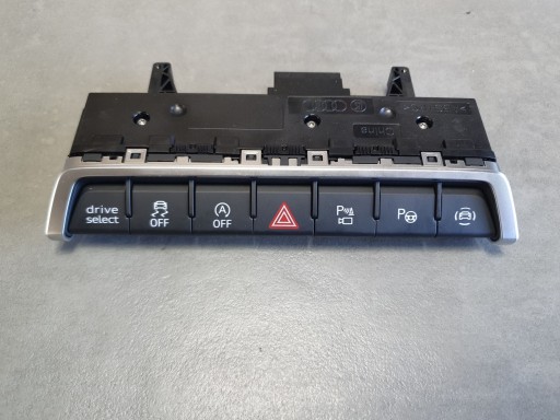 Audi A3 8Y panel des Schalter Warnblickschalter 8Y0925301BM