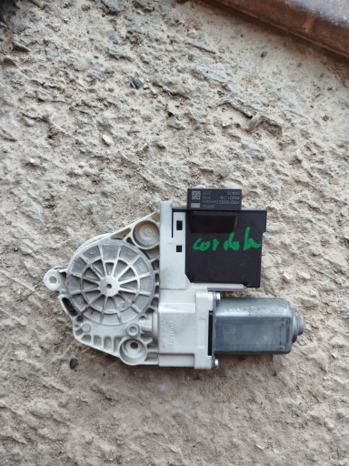 Модуль двигуна лівого переднього скла seat cordoba ibiza 986031-104