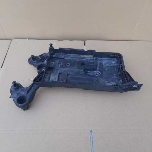 ПІДСТАВКА ДЛЯ АКУМУЛЯТОРА VW GOLF VII