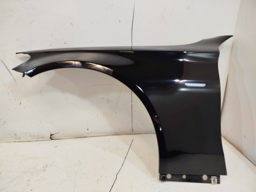 888.171.366 - Переднее левое крыло mercedes w205 oem lac. 040 в цвете !