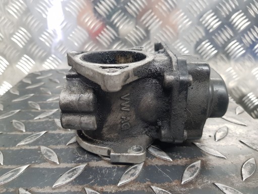 EGR valve VOLKSWAGEN PASSAT B6 03L131501D