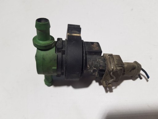 snímač elektroventil paliva MERCEDES W204 W212 A0004708793
