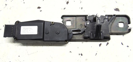 4F9827383E - ЗАМОК БАГАЖНИКА SKODA SUPERB II EU